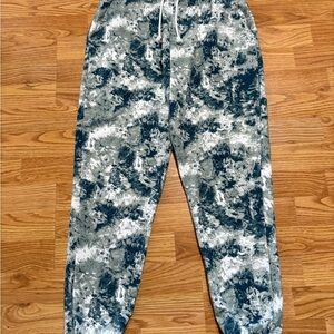 Under Armour Tie-Dye Joggers size Small
